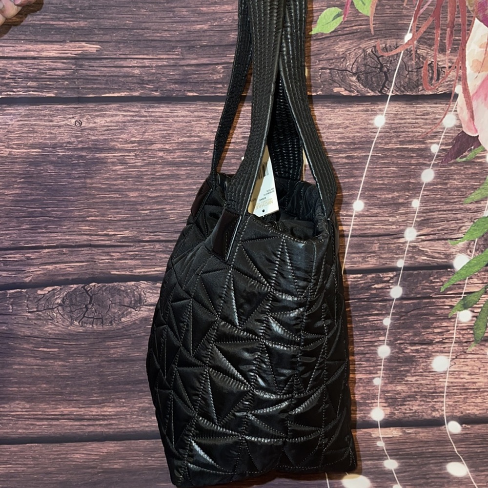 🖤MICHAEL KORS 🖤 WINNIE BLACK QUILTED SMALL TOTE - Picture 8 of 12